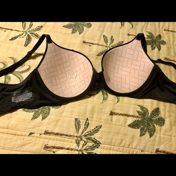 Nice bra by Victoria Secret size 36D - Picture 3 of 4